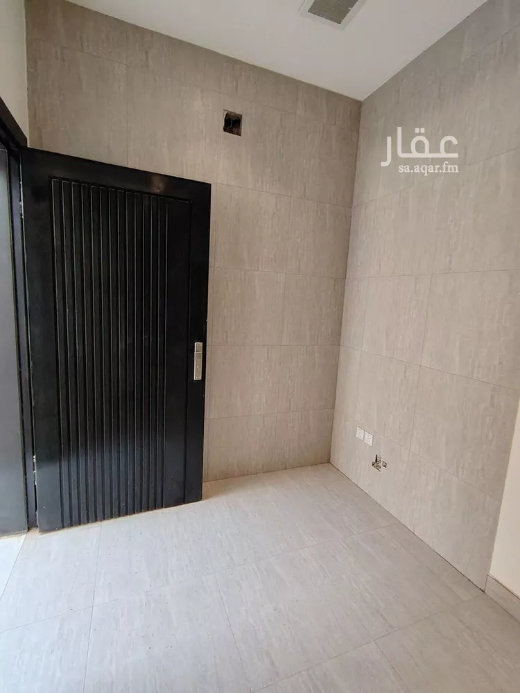 دور للبيع في شارع هجر, حي الضباط, مدينة الرياض, منطقة الرياض 7