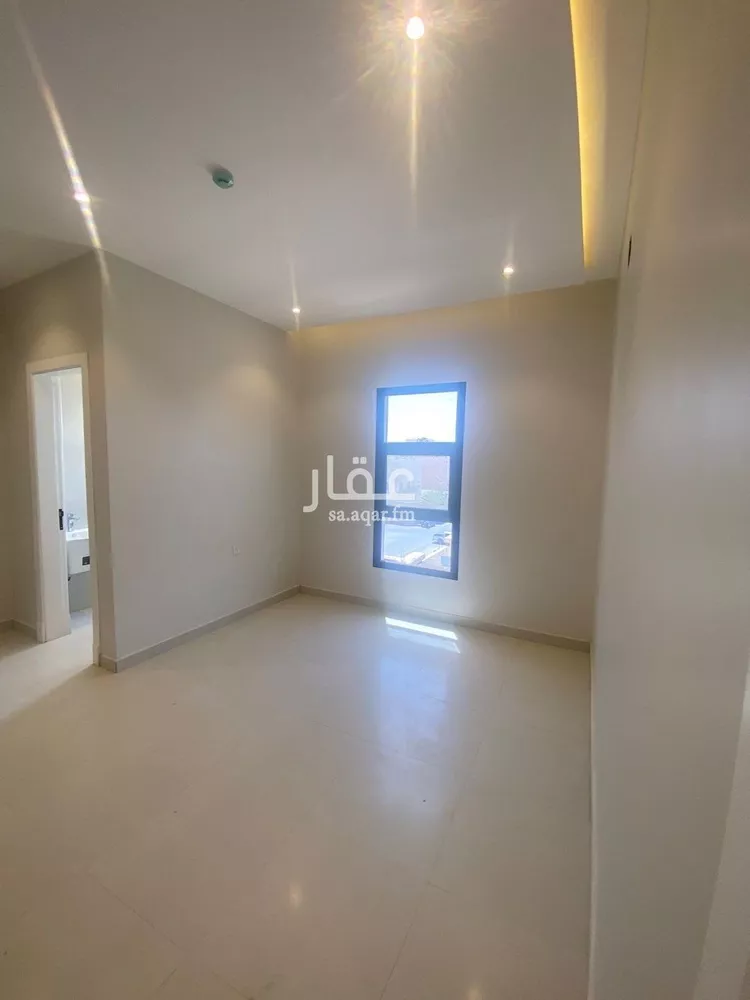 عمارة للإيجار في شارع بدر المزني, حي الضباط, مدينة الرياض, منطقة الرياض صورة 5