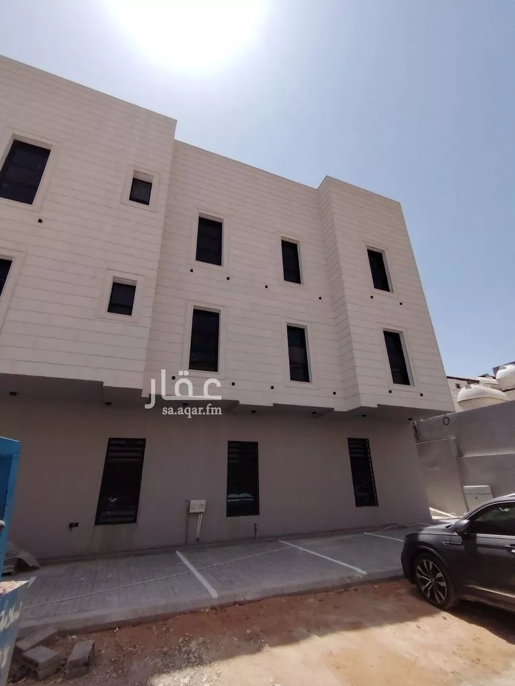 عمارة للبيع في شارع الفرزدق, حي الضباط, مدينة الرياض, منطقة الرياض صورة 2