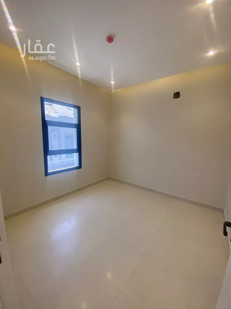 عمارة للبيع في شارع بدر المزني, حي الضباط, مدينة الرياض, منطقة الرياض صورة 4