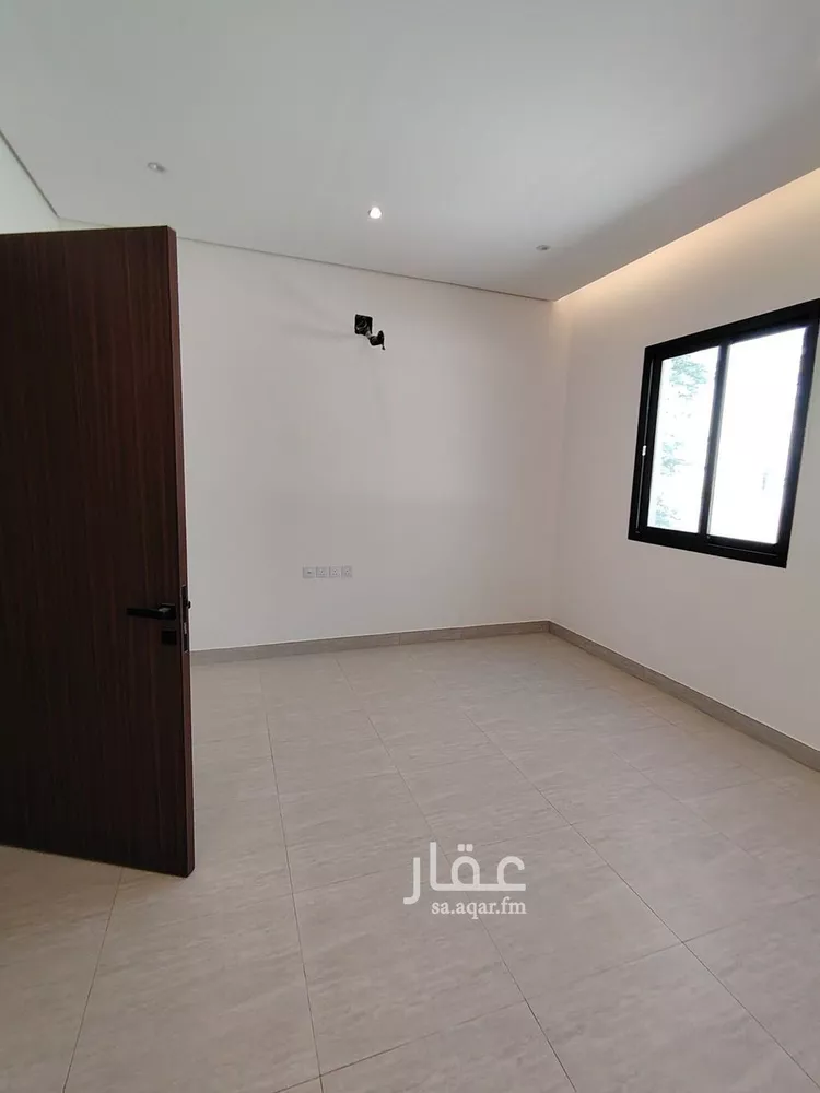 دور للبيع في شارع هجر, حي الضباط, مدينة الرياض, منطقة الرياض صورة 5