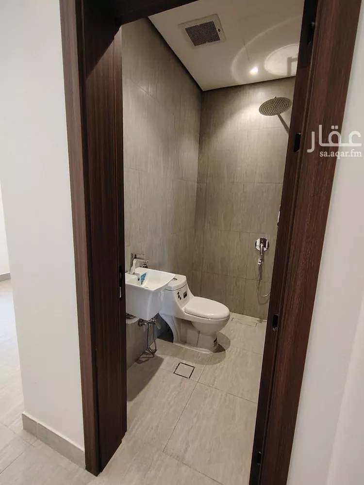 دور للبيع في شارع هجر, حي الضباط, مدينة الرياض, منطقة الرياض 6