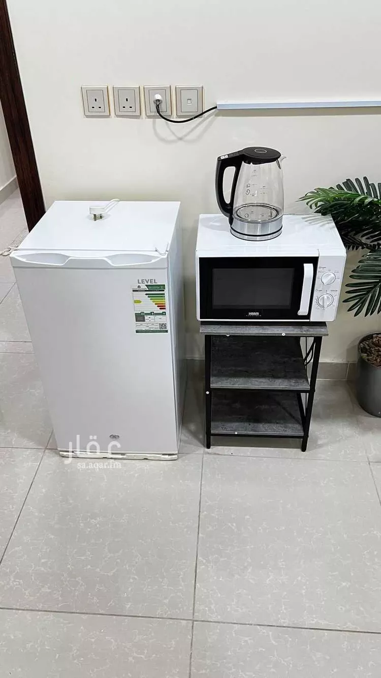 شقة للإيجار في شارع الامير منصور بن متعب , حي الحمراء الثاني, مدينة الاحساء, المنطقة الشرقية صورة 2