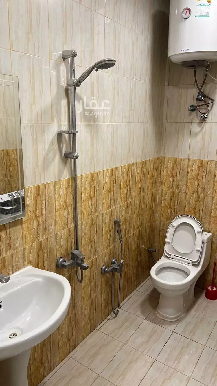 شقة للإيجار في شارع الامير منصور بن متعب, حي الحمراء الثاني, مدينة الاحساء, المنطقة الشرقية صورة 5