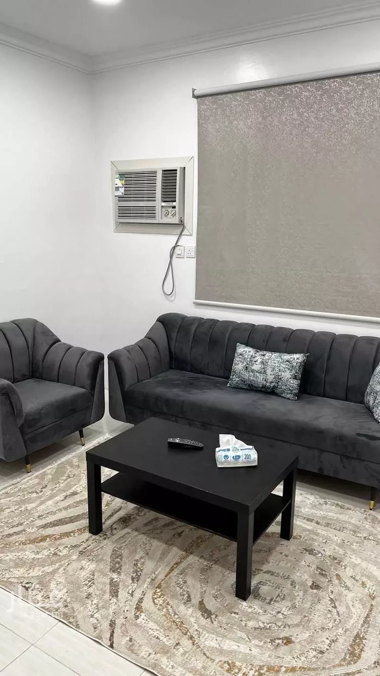 شقة للإيجار في شارع الامير منصور بن متعب, حي الحمراء الثاني, مدينة الاحساء, المنطقة الشرقية