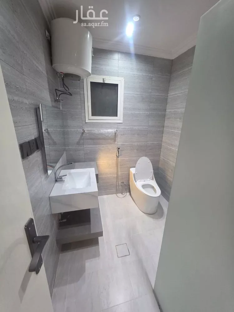 شقة للبيع في شارع عبدالطيف ابن عبدالملك, حي الملقا, مدينة الرياض, منطقة الرياض