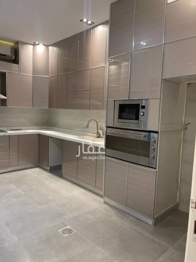 فيلا للإيجار في شارع عبدالكريم سلمان, حي العارض, مدينة الرياض, منطقة الرياض