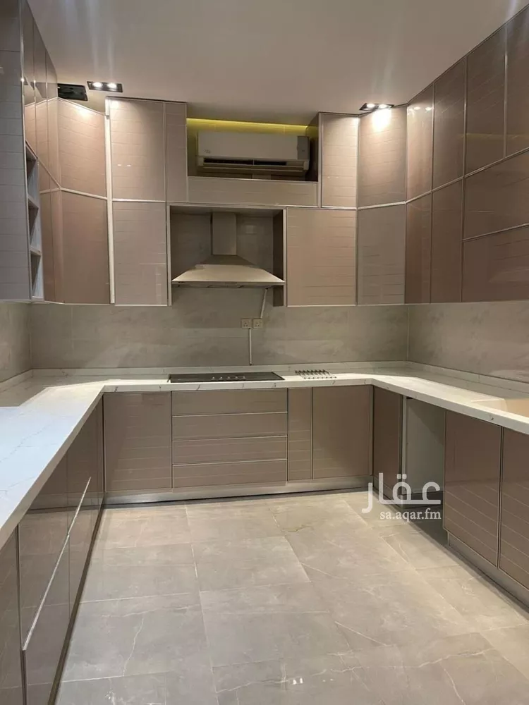 فيلا للإيجار في شارع عبدالكريم سلمان, حي العارض, مدينة الرياض, منطقة الرياض صورة 4