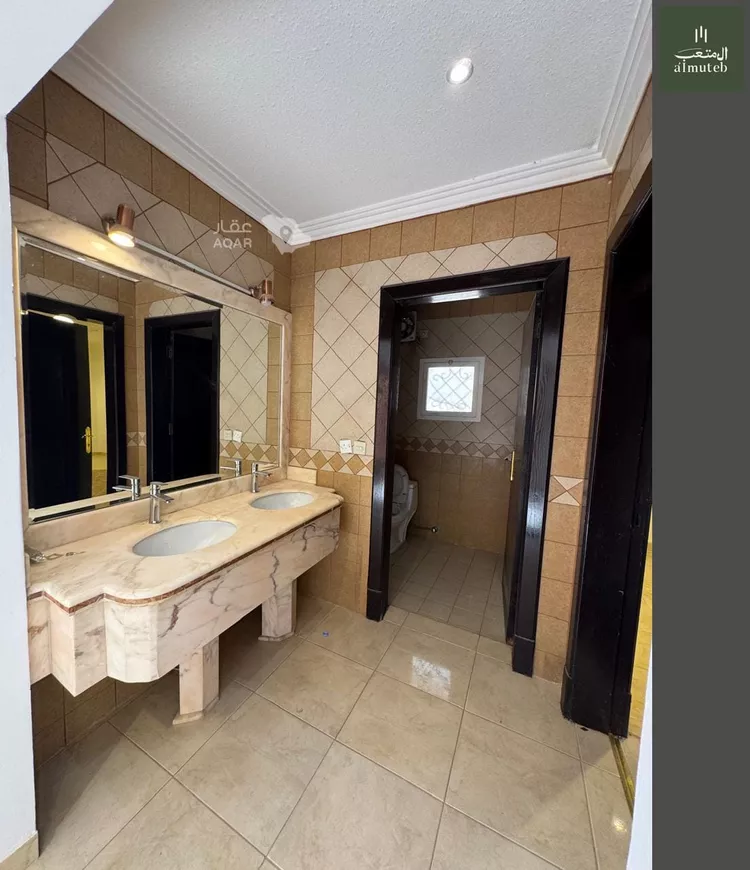 Floor for Rent in Riyadh Al Wadi 13