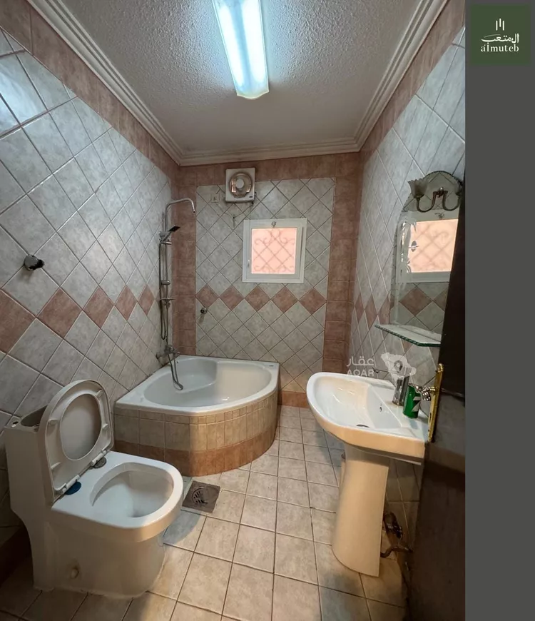 Floor for Rent in Riyadh Al Wadi 11