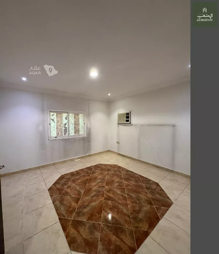 Floor for Rent in Riyadh Al Wadi 10