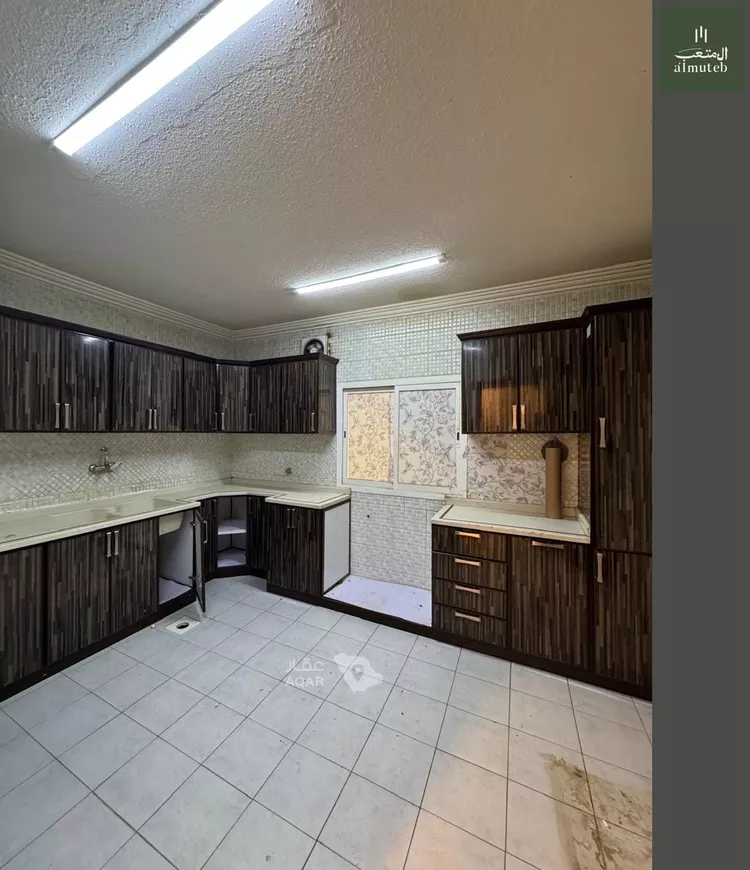 Floor for Rent in Riyadh Al Wadi 14