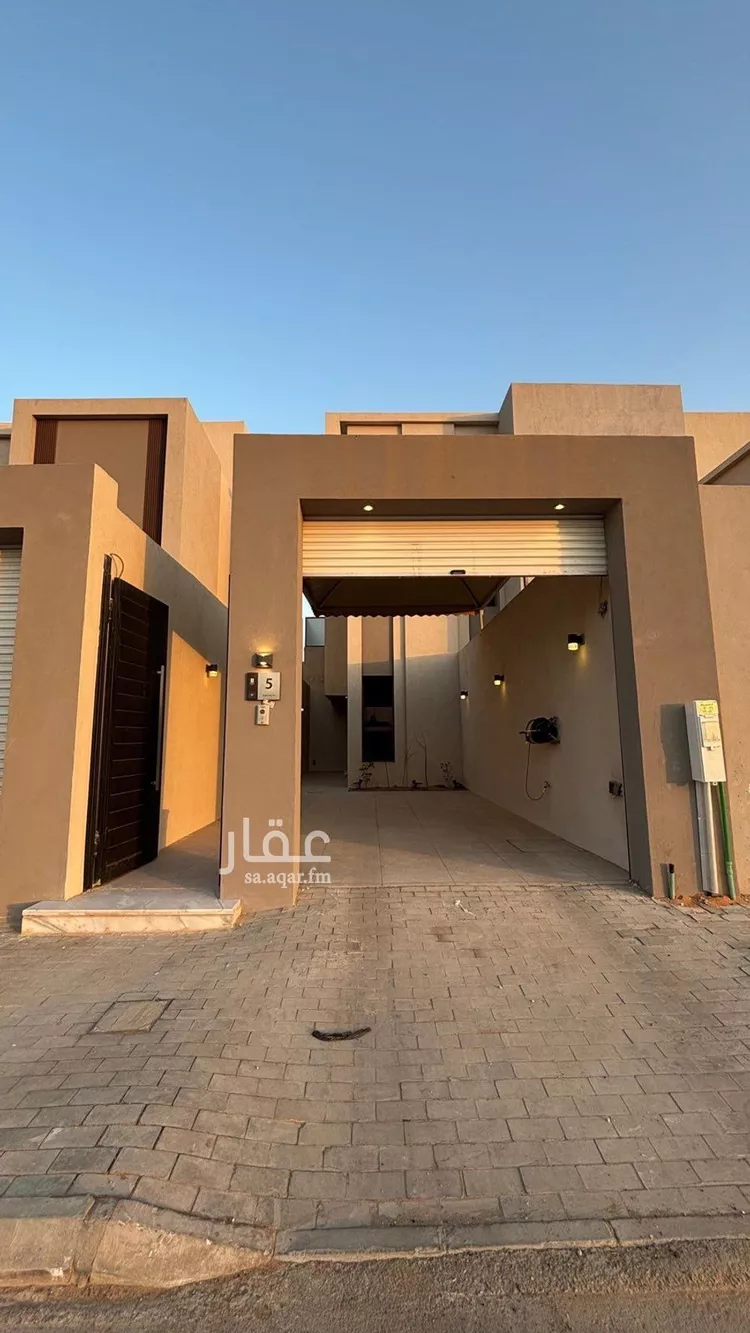 دور للبيع في شارع الحر بن قيس, حي عكاظ, مدينة الرياض, منطقة الرياض صورة 2