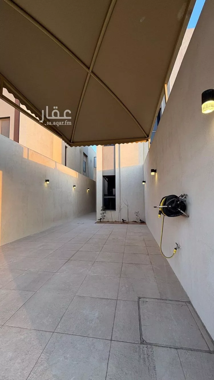 دور للبيع في شارع الحر بن قيس, حي عكاظ, مدينة الرياض, منطقة الرياض صورة 3