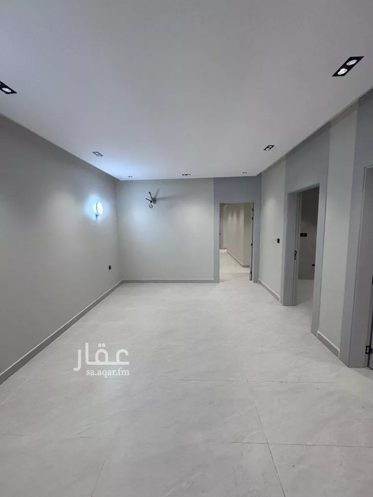 شقة للبيع في شارع شارع الامير ناصر بن عبد العزيز, حي الرحاب 1, مدينة جازان, منطقة جازان صورة 4