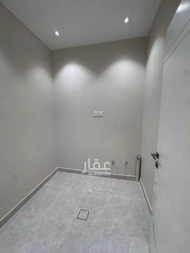 شقة للبيع في شارع الشيخ أحمد النجمي, حي الرحاب 2, مدينة جازان, منطقة جازان 14