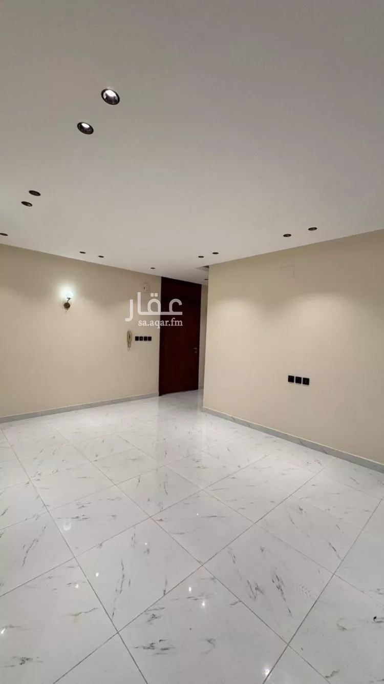 شقة للبيع في شارع الامير منصور بن عبدالعزيز, حي الشاطئ, مدينة جازان, منطقة جازان صورة 4