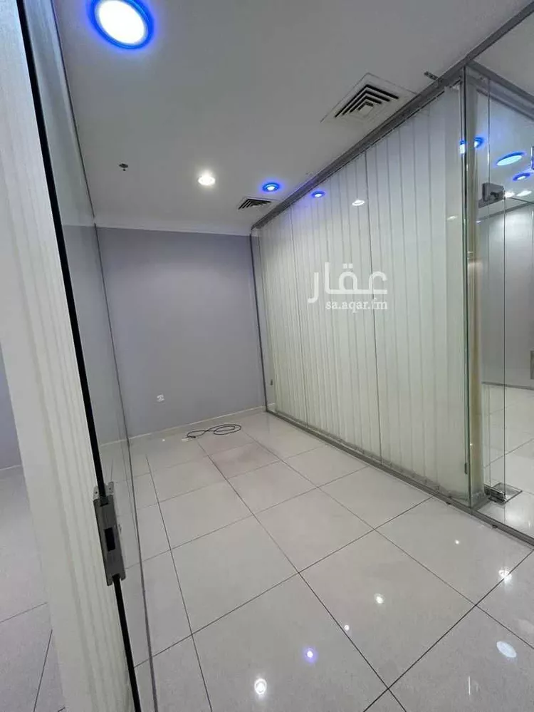 مكتب تجاري للإيجار في شارع شارع الامير حمود بن عبدالعزيز, حي العقربية, مدينة الخبر, المنطقة الشرقية
