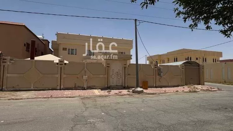 فيلا للبيع في شارع الملك عبد الله بن عبدالعزيز, حي العزيزية, مدينة نفى, منطقة الرياض صورة 3