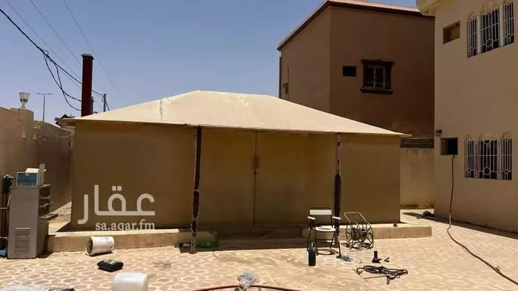 فيلا للبيع في شارع الملك عبد الله بن عبدالعزيز, حي العزيزية, مدينة نفى, منطقة الرياض صورة 4