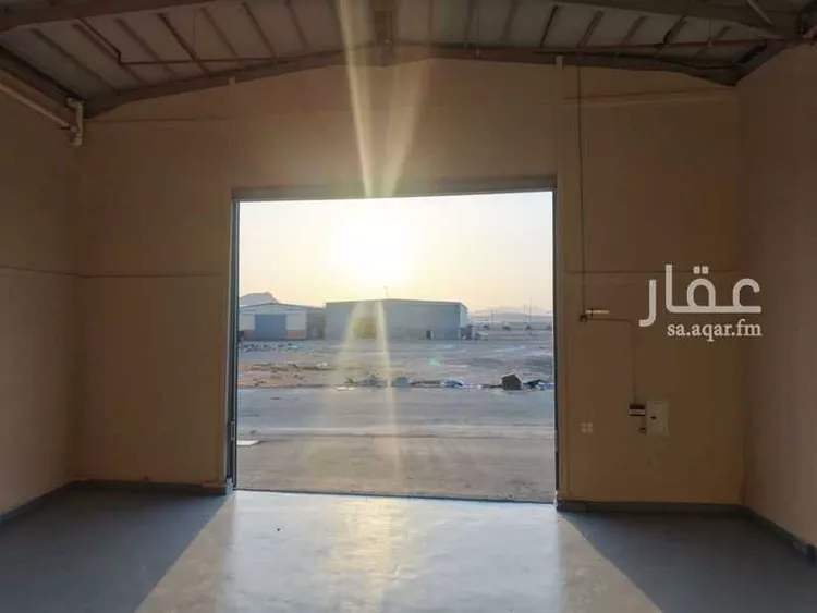 Warehouse for Rent in Medina Al Matar صورة 4