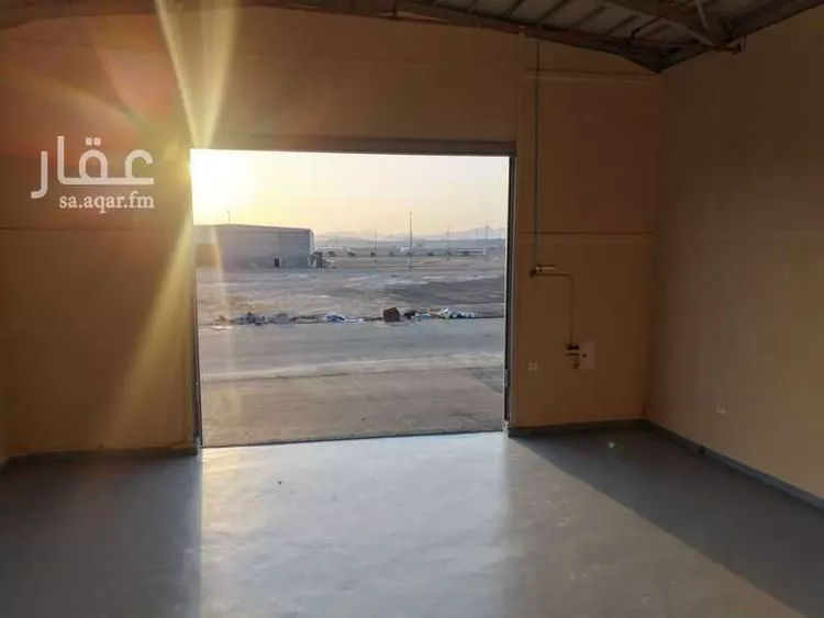 Warehouse for Rent in Medina Al Matar صورة 2