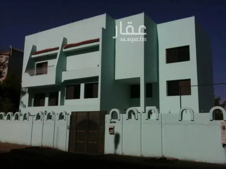 عمارة للبيع في شارع عبدالله بن خليفه, حي بئر عثمان, مدينة المدينة المنورة, منطقة المدينة المنورة صورة 3
