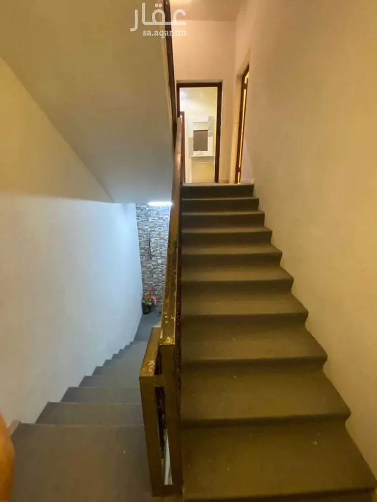 فيلا للبيع في شارع الدفاع, حي إشبيلية, مدينة الرياض, منطقة الرياض