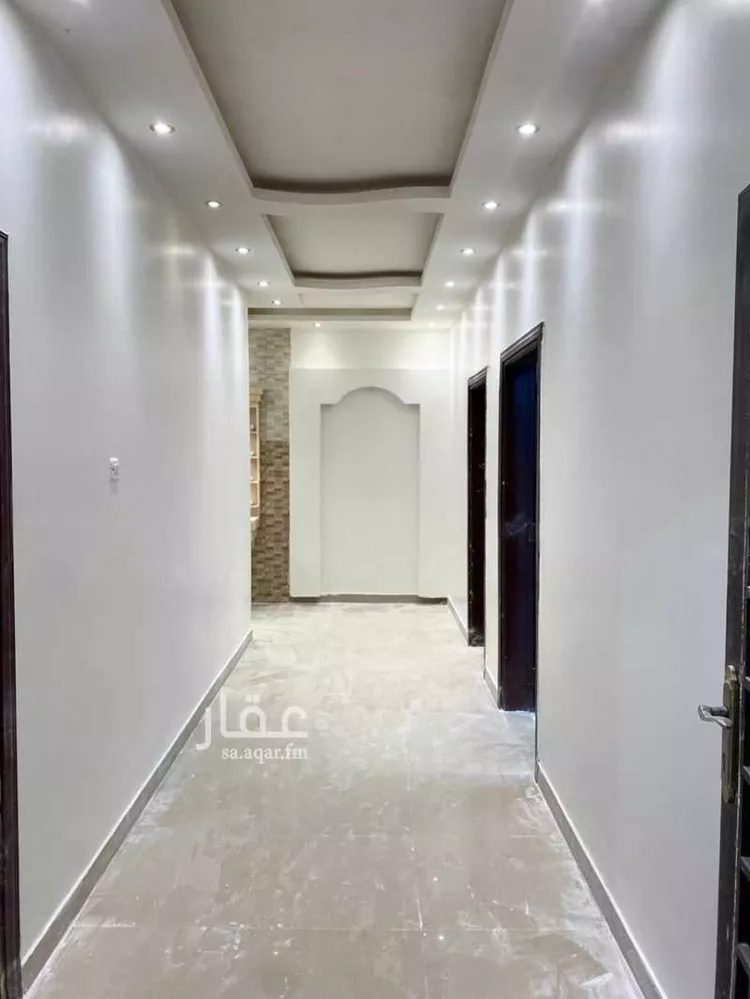 فيلا للبيع في شارع الدفاع, حي إشبيلية, مدينة الرياض, منطقة الرياض صورة 3