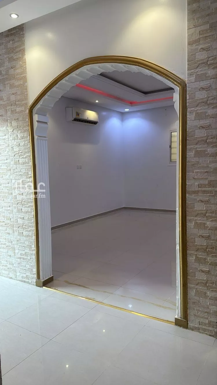 فيلا للإيجار في شارع السيد علي حافظ, حي بدر, مدينة الرياض, منطقة الرياض صورة 2