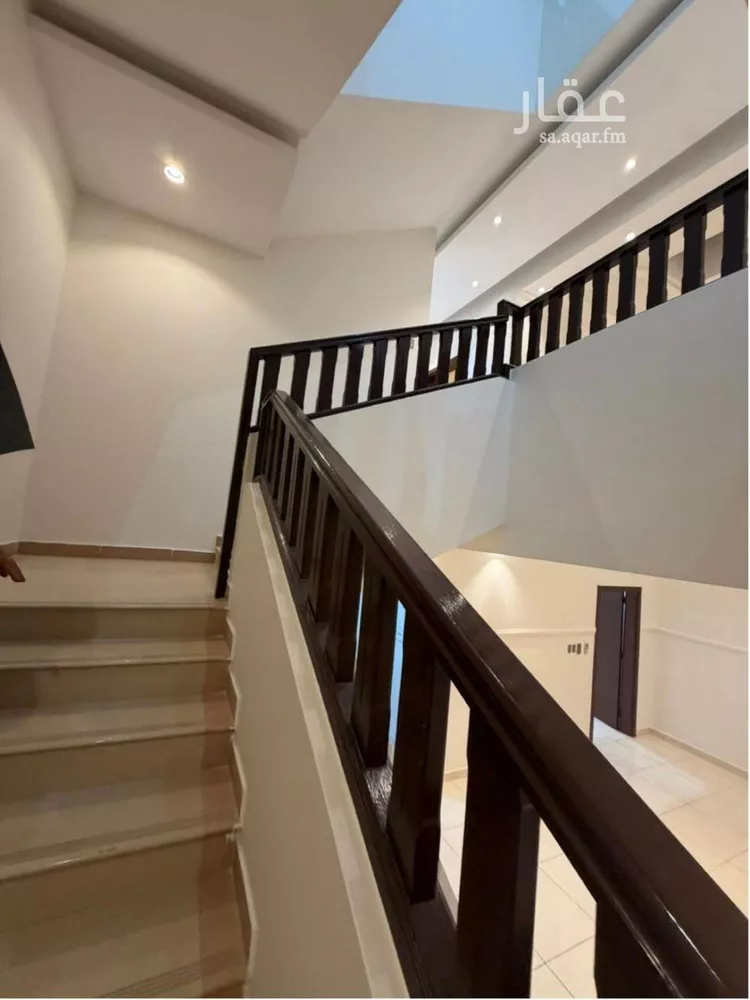 فيلا للإيجار في شارع ابن مظفر, حي الإزدهار, مدينة الرياض, منطقة الرياض صورة 3