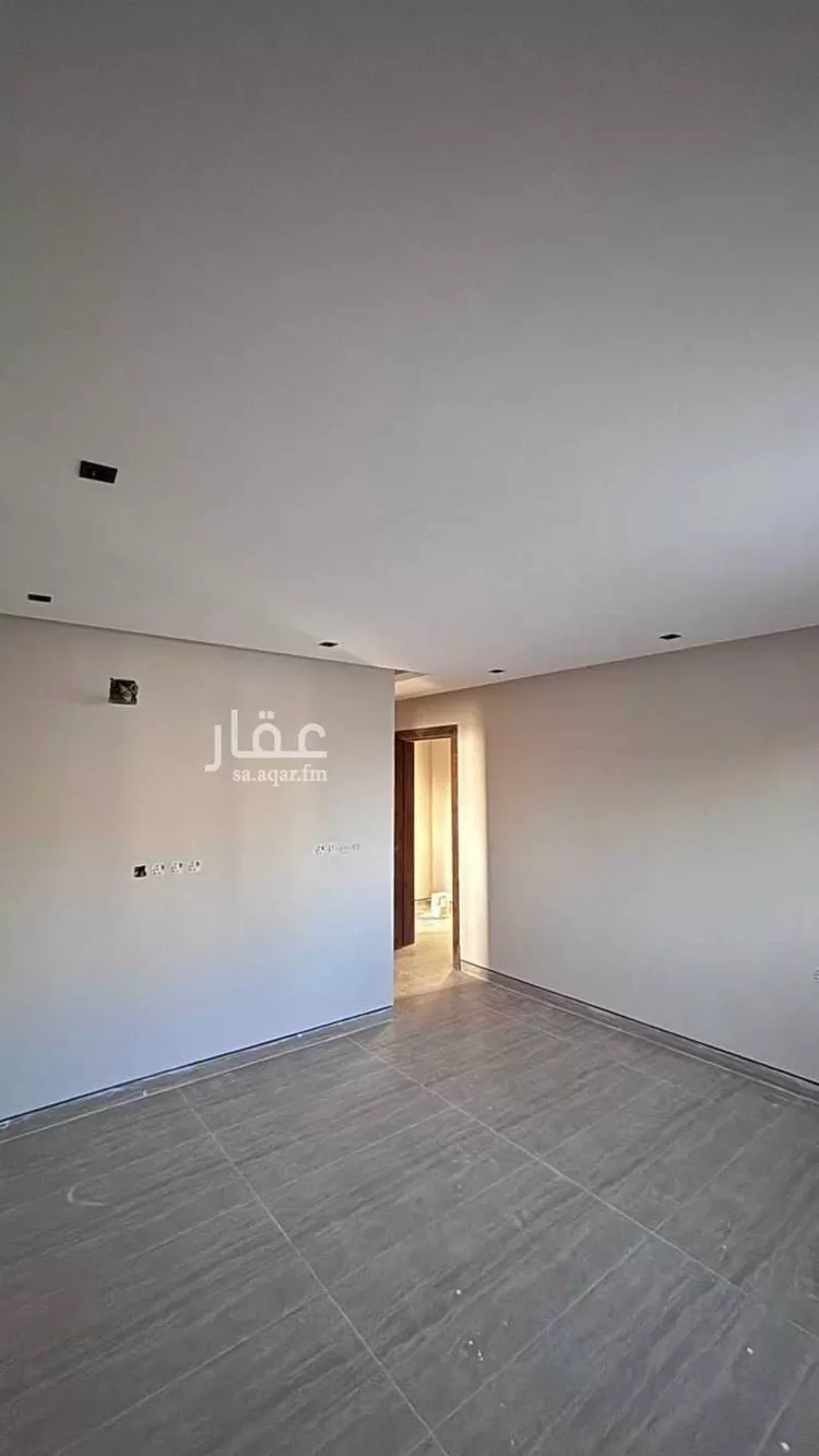 Floor for Sale in Riyadh Al Malaz 7