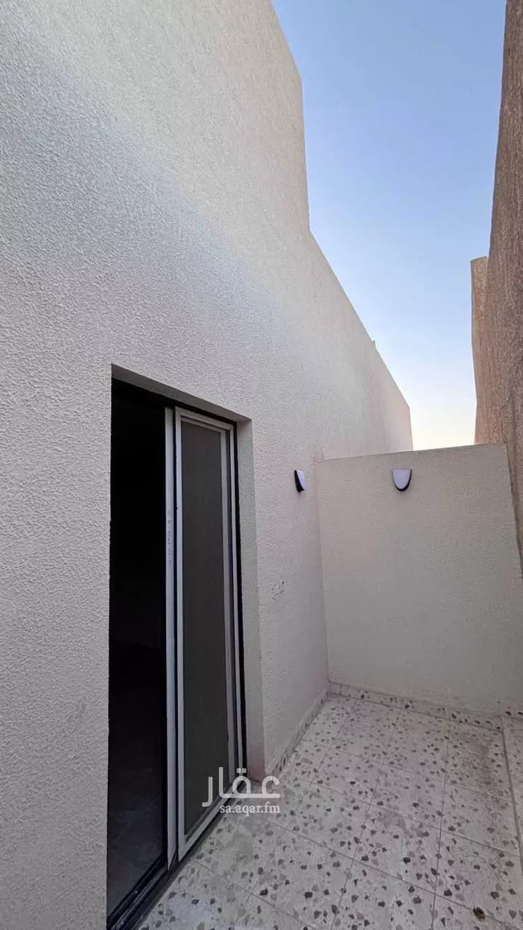 Floor for Sale in Riyadh Al Malaz 18