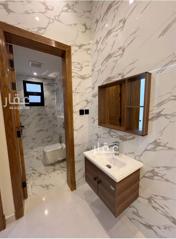 دور للبيع في شارع الأمير سعود الكبير بن عبدالعزيز آل سعو, حي الملك فيصل, مدينة الرياض, منطقة الرياض 15