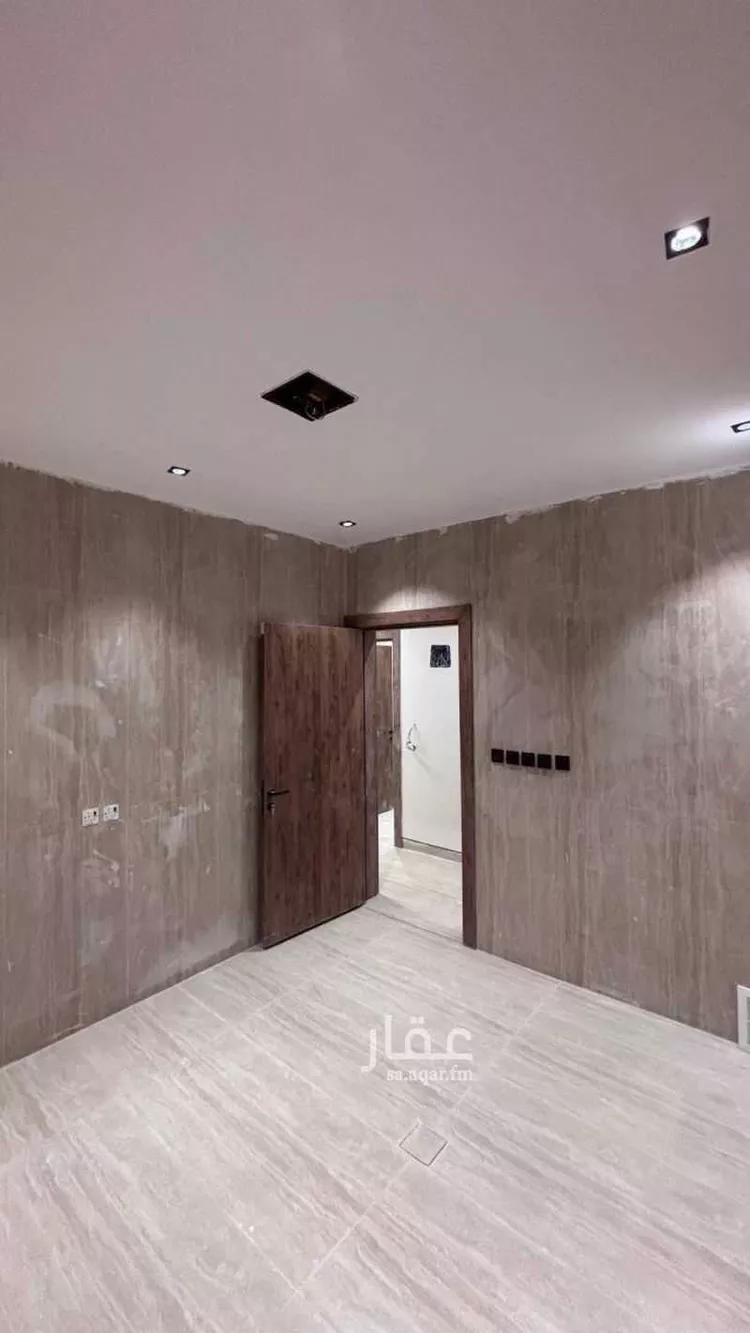 Floor for Sale in Riyadh Al Malaz 16