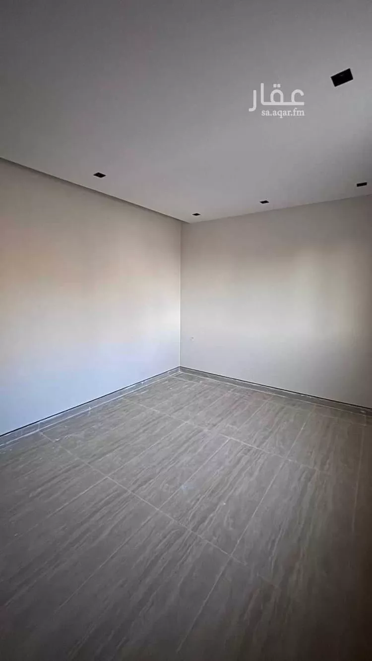 Floor for Sale in Riyadh Al Malaz 12