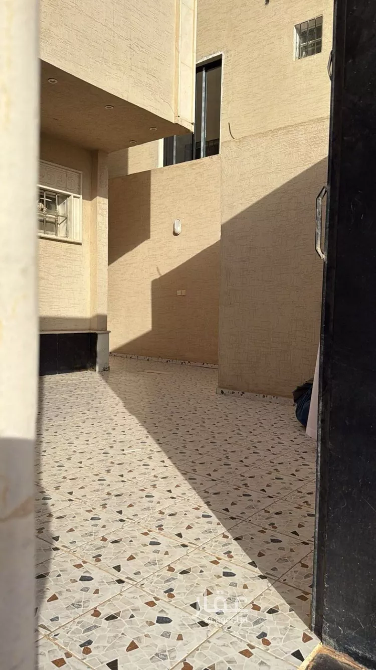فيلا للإيجار في شارع أبي الطاهر الأنماطي, حي الرمال, مدينة الرياض, منطقة الرياض صورة 2