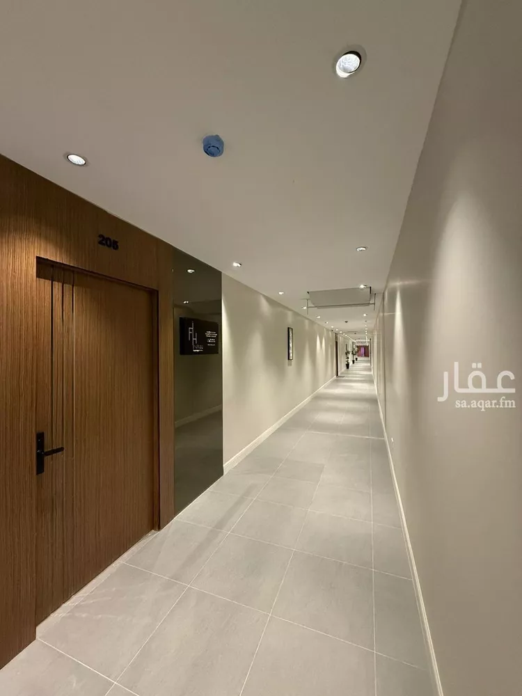 مكتب تجاري للإيجار في شارع طريق الملك عبدالعزيز, حي الياسمين, مدينة الرياض, منطقة الرياض صورة 2