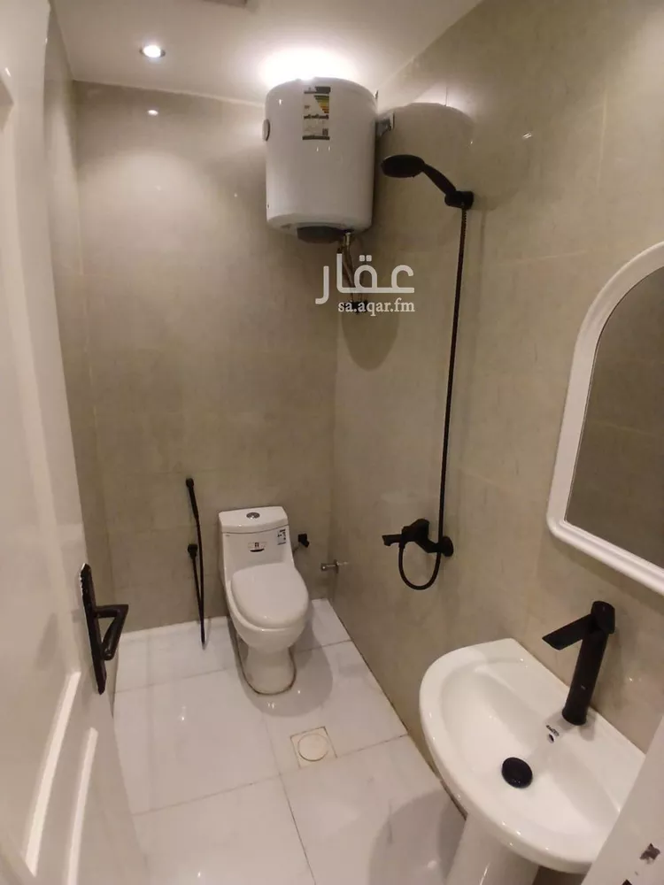شقة للإيجار في شارع عبادة بن الصامت, حي الروضة, مدينة الرياض, منطقة الرياض صورة 3
