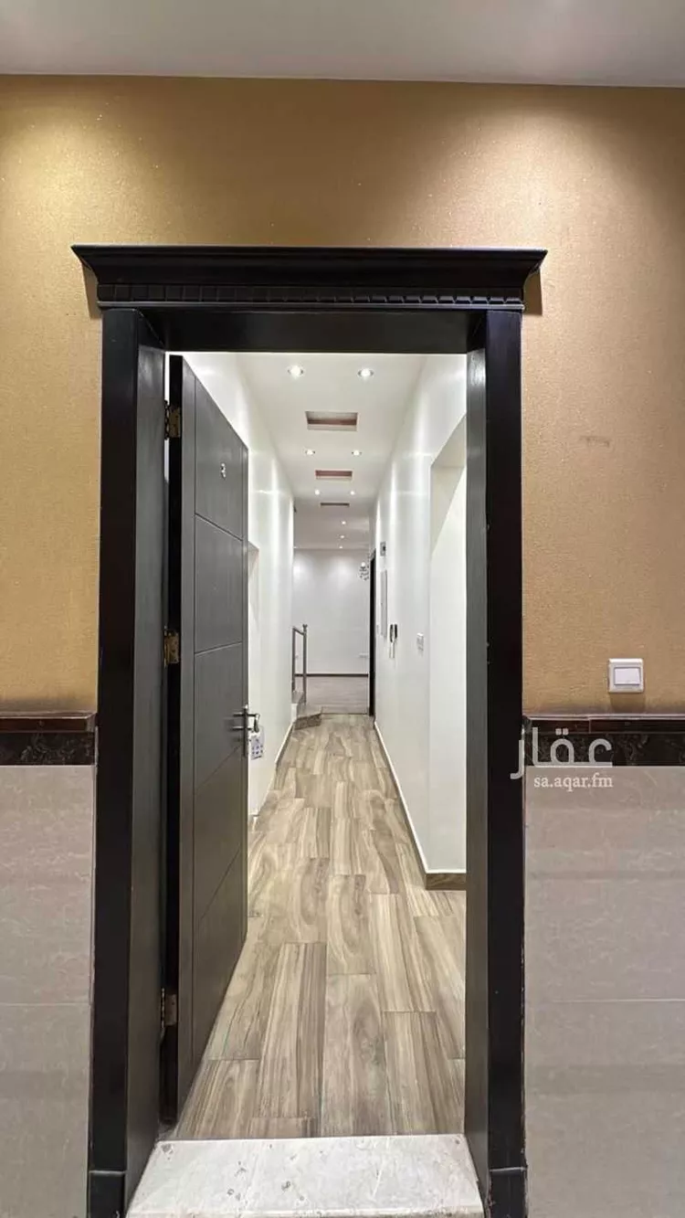 Floor for Sale in Riyadh Al Arid