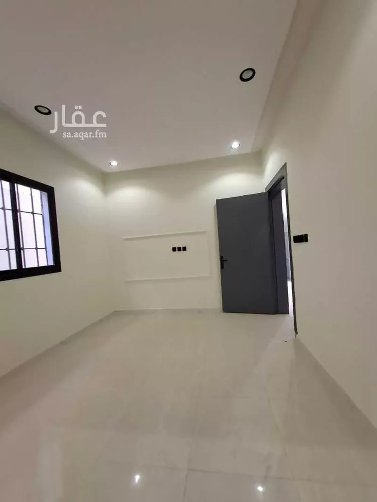 دور للبيع في شارع الحسن النابلسي, حي بدر, مدينة الرياض, منطقة الرياض صورة 4