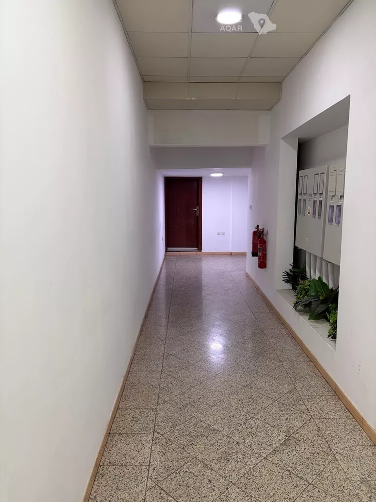 عمارة للبيع في شارع الامير حمود بن عبدالعزيز, حي مدينة العمال, مدينة الخبر, المنطقة الشرقية صورة 2