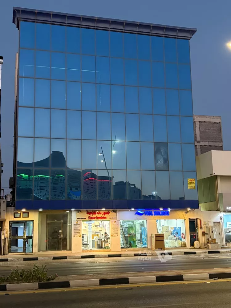 عمارة للبيع في شارع الامير حمود بن عبدالعزيز, حي مدينة العمال, مدينة الخبر, المنطقة الشرقية