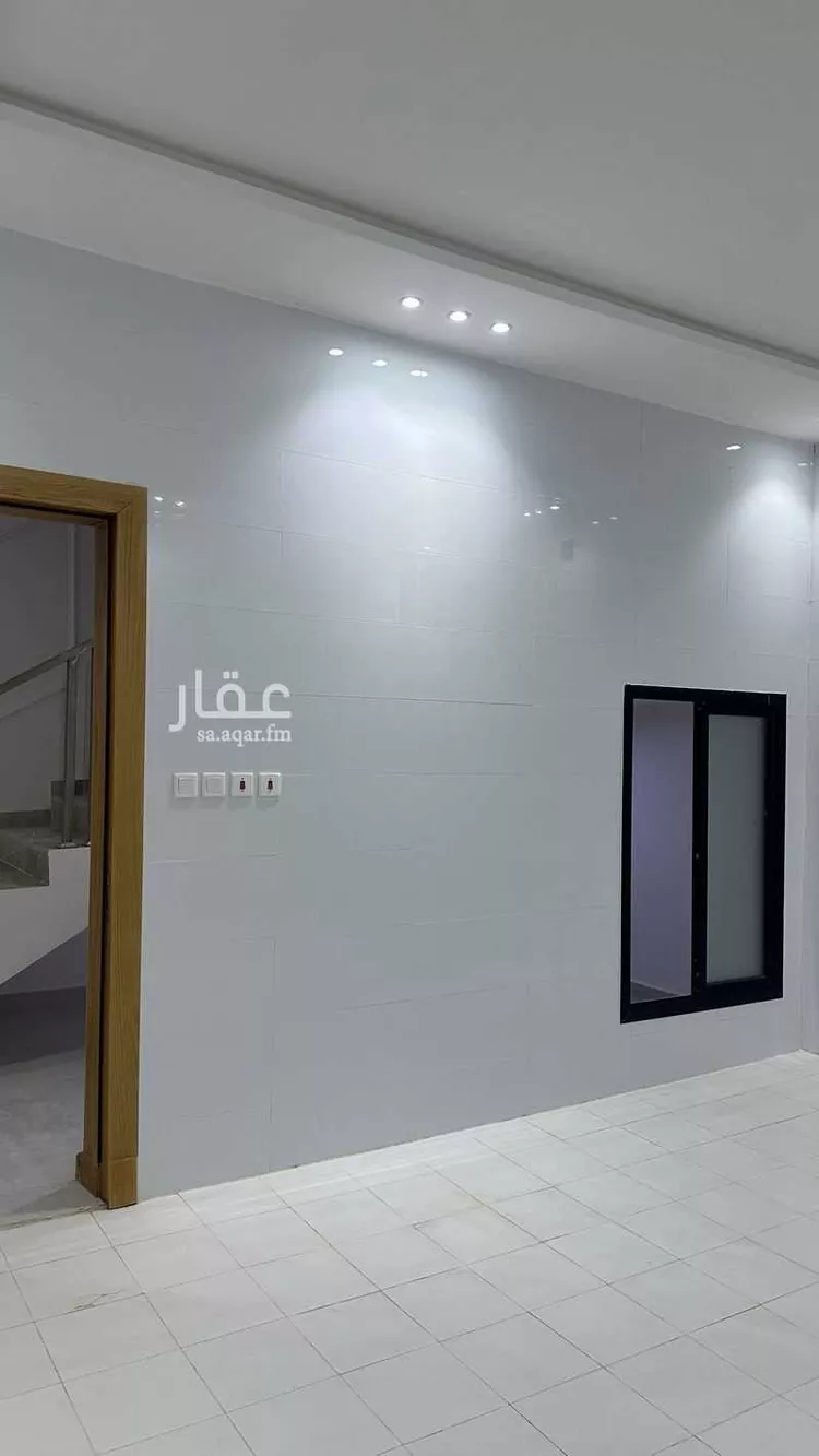 فيلا للبيع في شارع الرايه, حي الندوة, مدينة الرياض, منطقة الرياض صورة 3