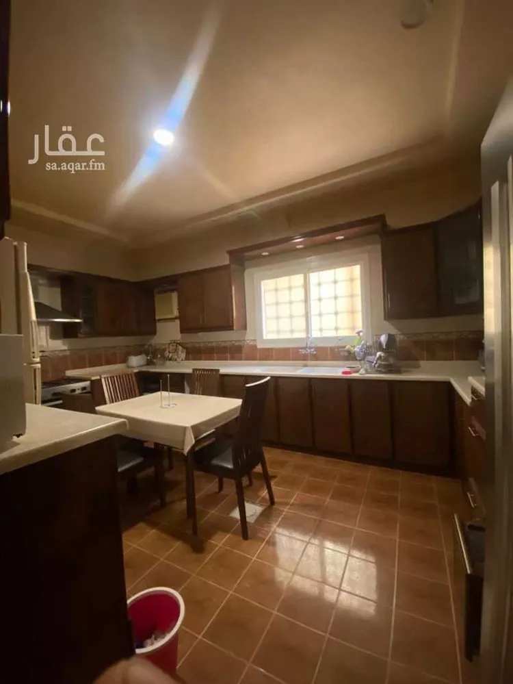 فيلا للبيع في شارع عبدالله بن المغيرة, حي إشبيلية, مدينة الرياض, منطقة الرياض صورة 2