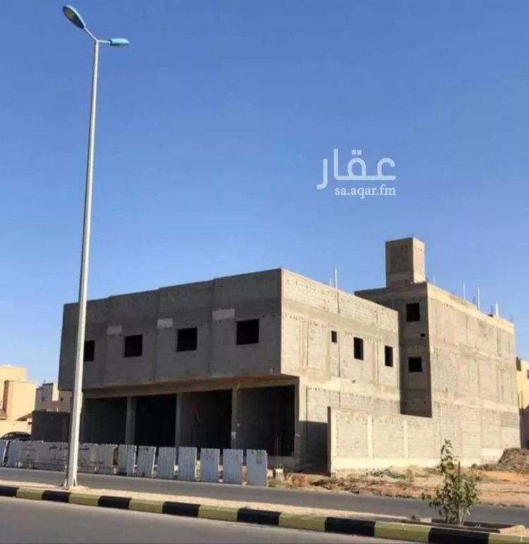 عمارة للبيع في شارع الامير عبدالاله بن عبدالعزيز, حي المنار, مدينة عنيزه, منطقة القصيم