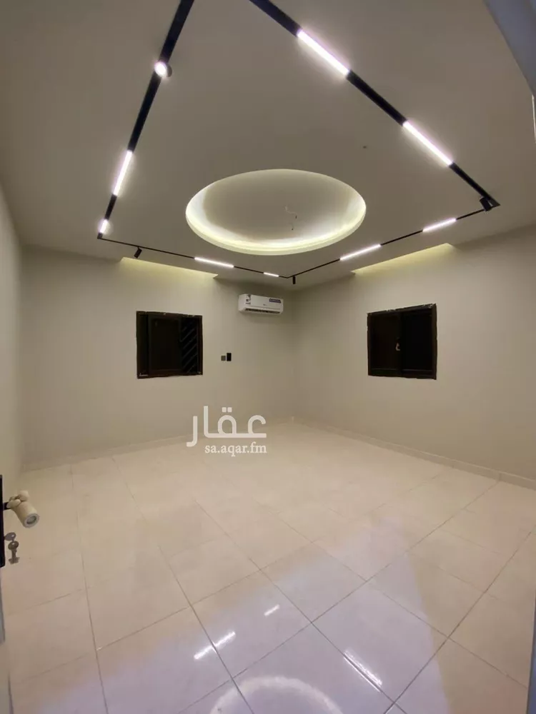 فيلا للبيع في شارع الدفاع, حي إشبيلية, مدينة الرياض, منطقة الرياض صورة 4