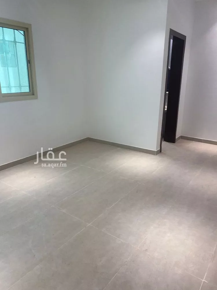 فيلا للإيجار في شارع حسين بن صديق دحلان, حي عكاظ, مدينة الرياض, منطقة الرياض صورة 4