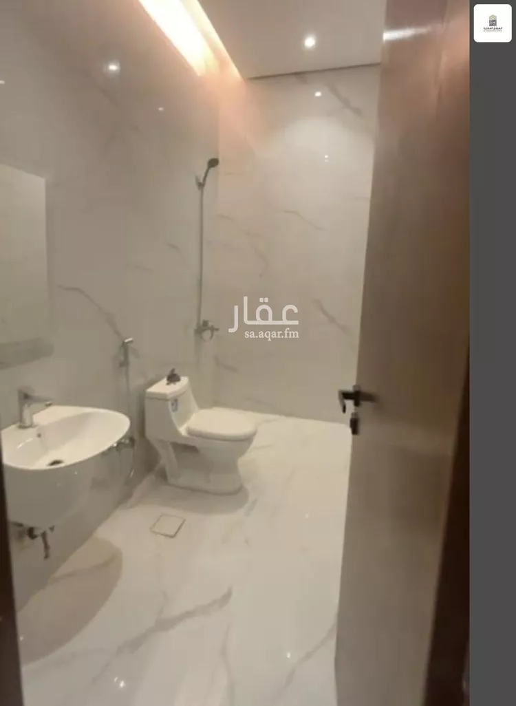 دور للبيع في شارع الصدارة, حي السعادة, مدينة الرياض, منطقة الرياض صورة 5