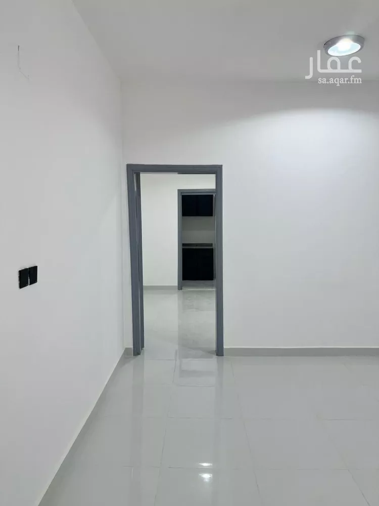 شقة للإيجار في شارع الفرزدق, حي الضباط, مدينة الرياض, منطقة الرياض صورة 2